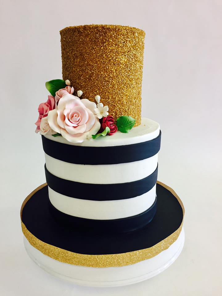 LV cake  Creative birthday cakes, Elegant birthday cakes, Cool